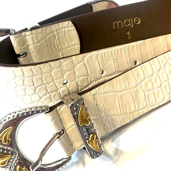 Maje Cream and Gold Belt with Ornate Buckle
( adjustable)